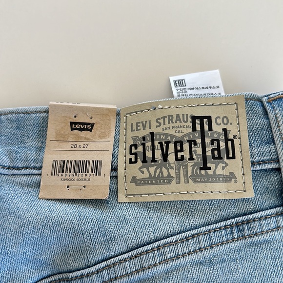 Levi’s Silver Tab Women’s Stretch High Mom Jeans - Picture 7 of 12